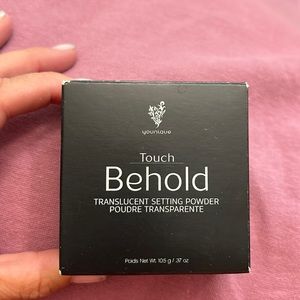 Brand new Younique touch behold translucent setting powder.